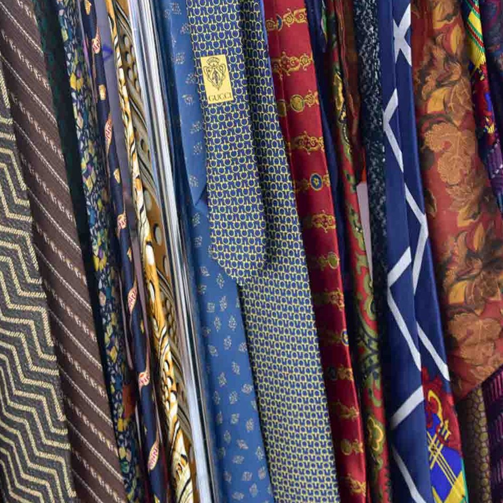 How was the necktie invented? Italian Vintage Wholesale