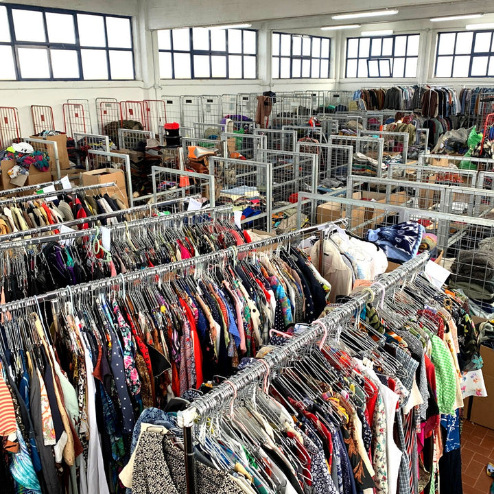 Mixed Vintage Clothing (mens & womens) by the pound: Bulk Vintage Clothing